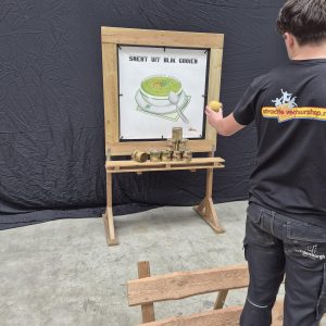 Snert-uit-blik Gooien