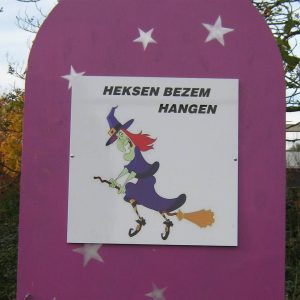 Heksen Bezem Hangen